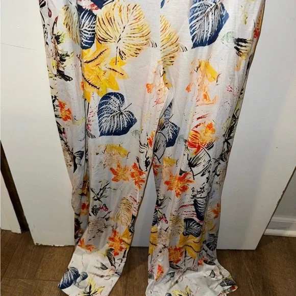 Floral Sleeveless Jumpsuit - Picture 5 of 6